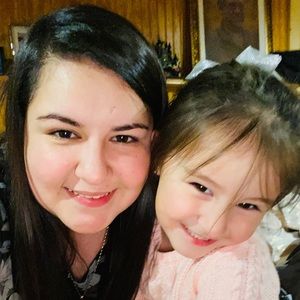 Meet your Posher, Cynthia